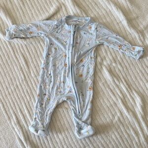 Angel Dear ‘Blue Bunnies’ Newborn Zipper Footie